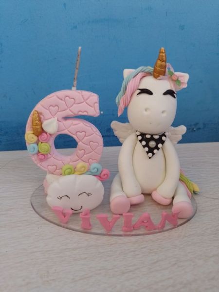 VELA  -PERSONALIZADA UNICORNIO 6 ANOS